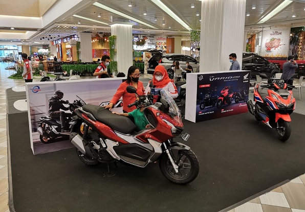 Pameran Honda Premium Matic Day di Living World Mal Pekanbaru