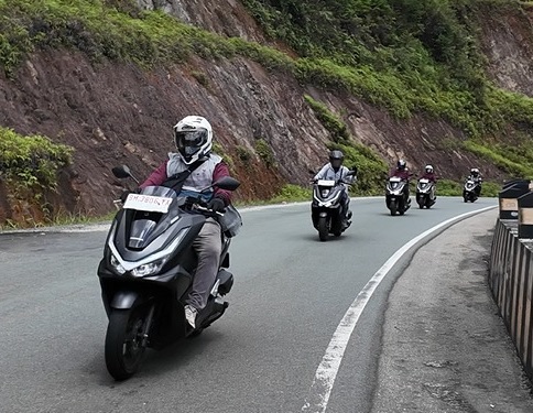 Honda PCX 160 Roadsync: Terbukti Nyaman buat di Dalam Kota, Lebih Seru dan Asyik Diajak Touring