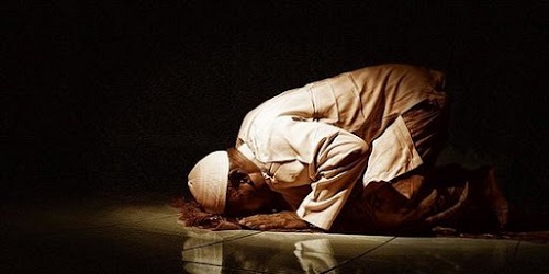 Salat tahajud dan salat hajat.(ilustrasi/int)