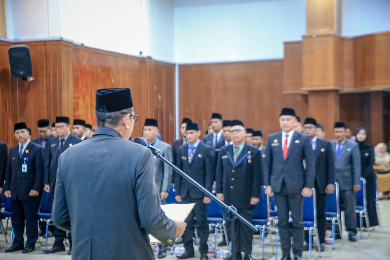 Sekda Dumai Lantik 79 Pejabat Eselon III dan IV Dilingkungan Pemko Dumai di Balai Sri Bunga Tanjung, Jalan Putri Tujuh Kota Dumai, Selasa (3/1/2022).(foto: bambang/halloriau.com)