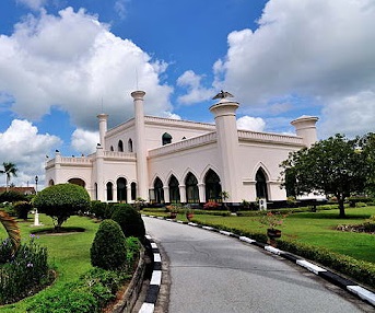 ilustrasi: Istana Siak.