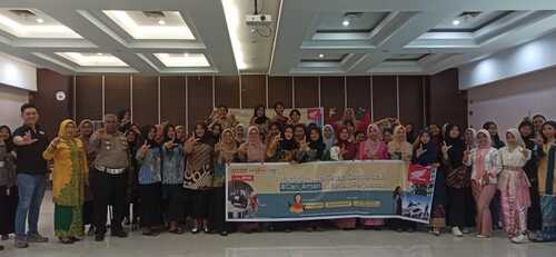 Rayakan Hari Kartini, CDN Berikan Edukasi #Cari_Aman ke Kartini Muda
