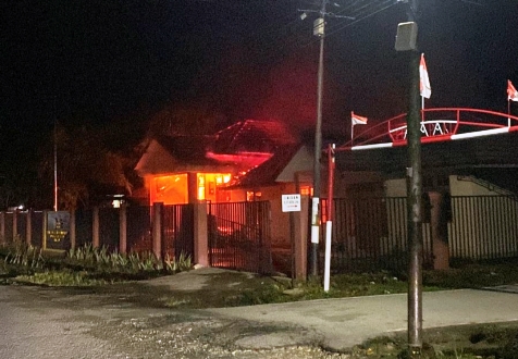 Kebakaran Kantor Badan Karantina Indonesia di Tembilahan.(foto: ayendra/halloriau.com)