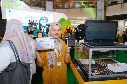 Harga 1 gram emas Pegadaian Pekanbaru anjlok (foto/riki)