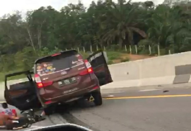 Kecelakaan Maut Tol Pekanbaru Dumai Kembali Terjadi 2 Orang Tewas 1 Kritis 0595