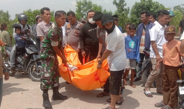 Kematian tragis wanita muda di Parit Atmo, Bagansiapiapi (foto/afrizal)