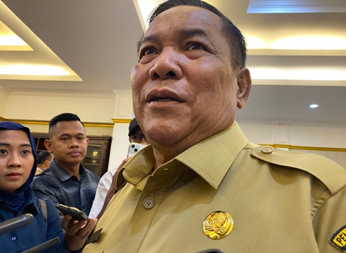 Plt Gubri, SF Hariyanto mendukung penindakan rokok ilegal (foto/Fitri)