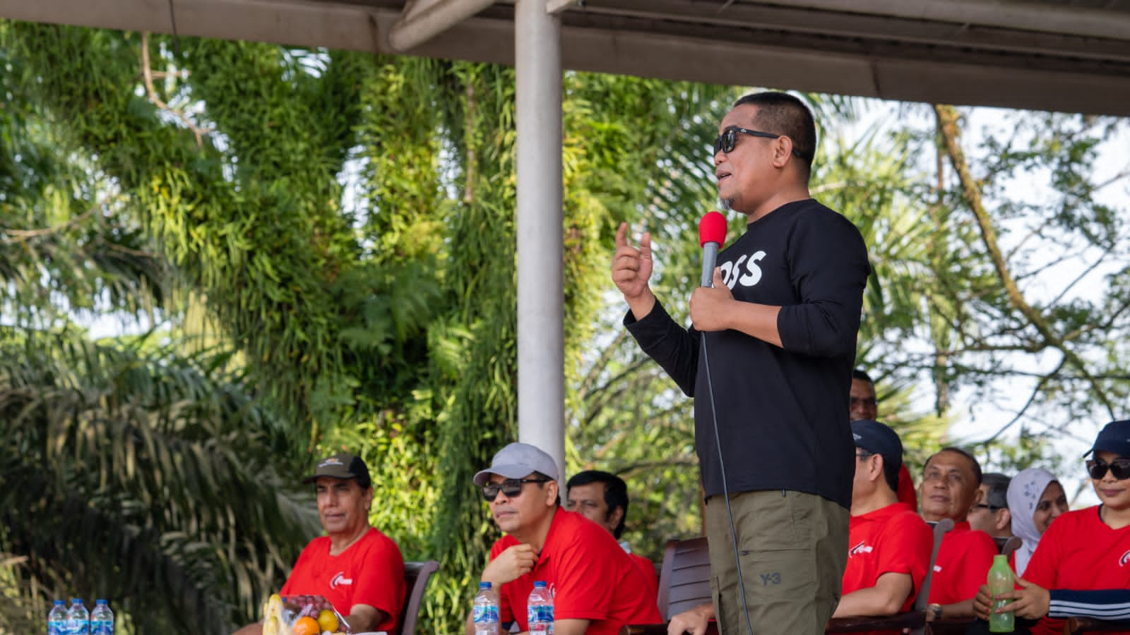 Bupati Pelalawan, H Zukri saat peringati Hari Buruh di RAPP.(foto: andi/halloriau.com)