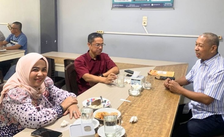 Bakal calon walikota Pekanbaru, Dr Ikhsan bertemu Ida Yulita (foto/IG drikhsan)