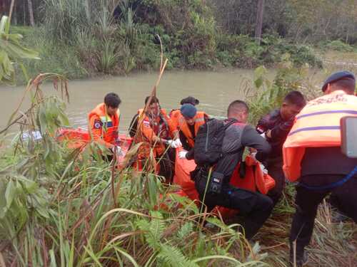 Tim SAR gabungan terus melakukan penyisiran di sepanjang Sungai Segati untuk menemukan korban yang hilang. (Foto: Andy Indrayanto)