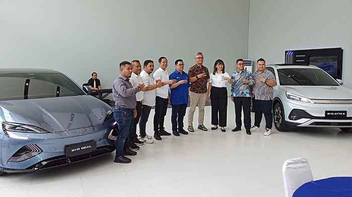 Dealer Mobil listrik Build You Dreams (BYD) Arista Pekanbaru, Jalan Jenderal Sudirman.