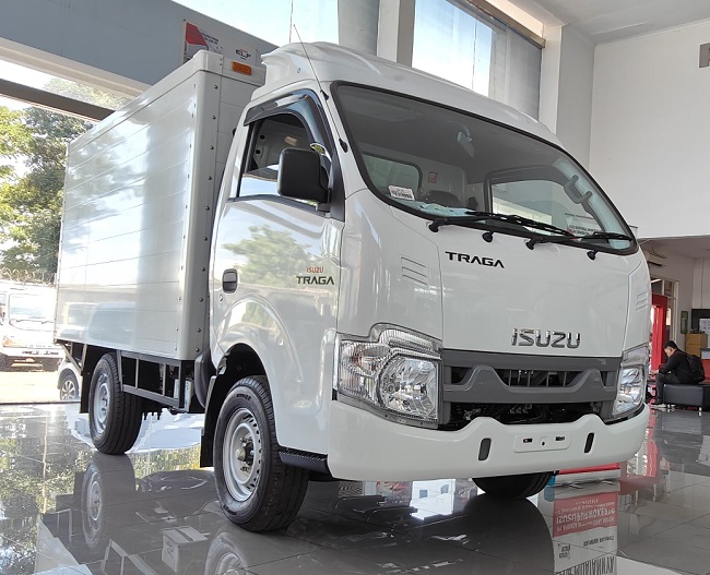 Isuzu Perkuat Kesiapan Armada Truk Sambut Libur Nataru 2025/2026