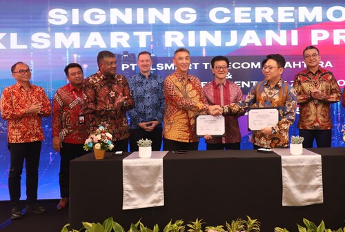 Kerjasama XLSMART dan HUAWEI dilakukan untuk mendukung pengelolaan operasional jaringan nasional serta pengembangan pengetahuan, kompetensi dan penguasaan teknologi para karyawan di bidang teknologi dan digital. (Foto: Istimewa)
