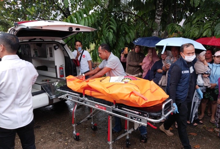 Tragedi mengerikan di Kuansing, seorang guru ditemukan tewas (foto/ultra)