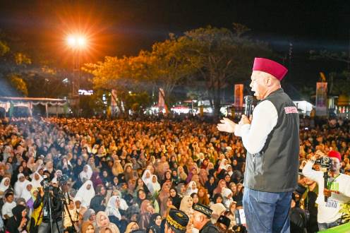 Tabligh akbar UAS di Tembilahan.(foto: sri/halloriau.com)