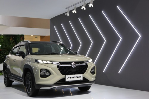 Suzuki Fronx Tampil Agresif di GIIAS 2025 dengan Koleksi Aksesoris Resmi Terbaru