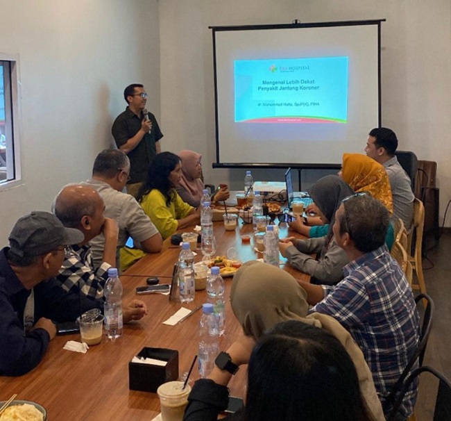 Eka Hospital  mengajak media di Pekanbaru untuk mengedukasi masyarakat bagaimana mencegah penyakit jantung koroner di salah satu cafe Jalan Tengku Zainal Abidin, Kota Pekanbaru, Rabu (12/06/2024).