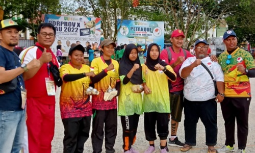 Para atlet cabor petanque Bengkalis.(foto: zulkarnaen/halloriau.com)