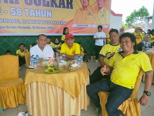 Wabup Inhu Junaidi saat menghadiri HUT Golkar (foto/das)