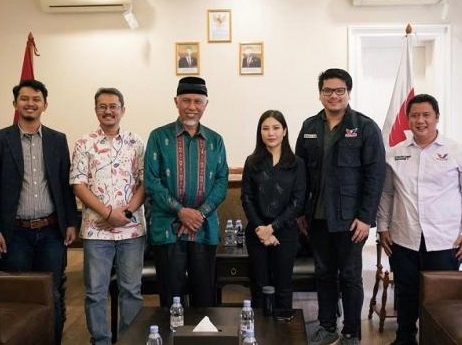 Pasangan Calon Gubernur Sumatra Barat Nomor Urut 1 yang didukung Partai Perindo, yaitu Mahyeldi-Vasco meraih kemenangan telak di Pilkada Sumbar dalam hasil quick count atau hitung cepat. 