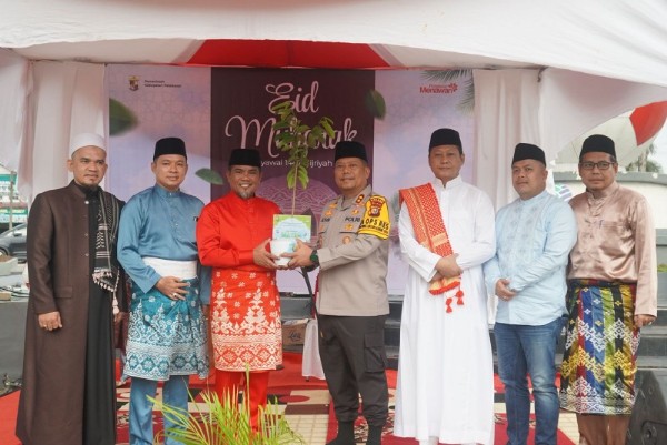 Pengamanan Salat Idulfitri 1447 H di Pelalawan lancar dan kondusif (foto/Andy)
