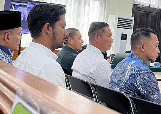 Lima saksi yang dihadirkan JPU KPK di sidang kasus korupsi dan gratifikasi dengan terdakwa eks PJ Walikota Pekanbaru, Risnandar Mahiwa, Selasa (24/6/2025). Foto tribunpekanbaru