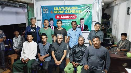 Anggota Komisi XIII DPR RI, H Mafirion Silaturahmi dan Serap Aspirasi Warga Pulau Kijang.(foto: ayendra/halloriau.com)