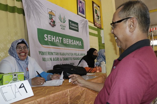 Asian Agri, Tanoto Foundation dan Pemkab Pelalawan cek kesehatan gratis masyarakat di Ukui, Pelalawan (foto/ist)