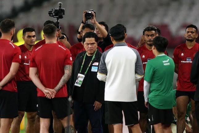 Erick Thohir bersama Timnas Indonesia.(foto: int)