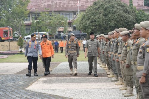 Bupati Kuansing, Suhardiman Amby pimpin apel gelar pasukan jelang MTQ ke-44 Riau (foto/ultra)