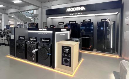 Booth MODENA di Central Panam Elektronik cabang Hang Tuah Pekanbaru.(foto: istimewa)