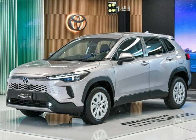 Gaikindo: Pasar Mobil Nasional Melemah, Toyota Kuasai Segmen Hybrid
