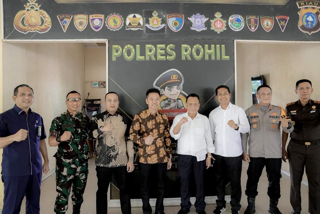 Afrizal Sintong-Setiawan dan Bistamam-Jhony Charles deklarasi Pilkada Damai Rohil (foto/afrizal)