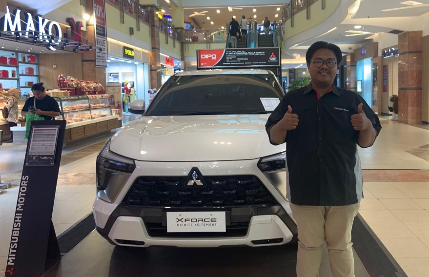 Mitsubishi pameran di Mal SKA Pekanbaru dengan promo menarik (foto/dini)