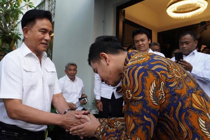 Kunjungan Gibran Rakabuming ke kediaman Ketua PBB, Yusril Ihza Mahendra.(foto: int)