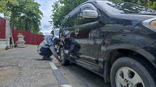 DPRD Tanggapi Dishub Yang Gembosi Dan Derek Kendaraan Parkir Sembarangan