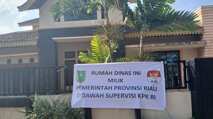 Masih ada satu rumah dinas dikuasai mantan pejabat Pemprov Riau (foto/tribunpku)