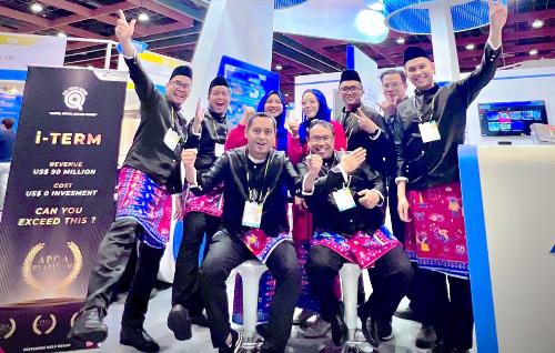 Tim PHR yang diwakili gugus CIP Pompa Besar berfoto bersama setelah menerima penghargaan Gold Medal Taiwan Innotech Expo 2024, di Taipe.(foto: istimewa)