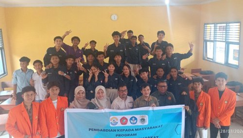 PSDKU Pelalawan Politeknik Negeri Padang kenalkan teknologi PLC di SMKN 1 Pangkalan Lesung (foto/Andy)