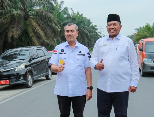 Nama mantan Gubri Syamsuar (kiri) dan Bupati Siak Alfedri tak masuk surat rekomendasi DPP PAN (foto/int)