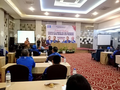 DPC Partai Demokrat Pekanbaru menggelar fit and proper test dan assessment bagi Bacaleg 2024 (foto/Mimi)