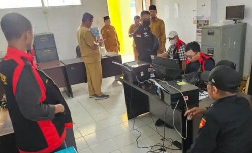 Jaksa geledah rumah PPTK dan Kantor Disdik Rohil, usut dugaan korupsi proyek SD-SMP 2024 (foto/ist)