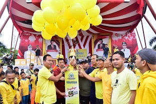 Jalan sehat untuk meriahkan HUT Golkar di Bengkalis (foto/zul)