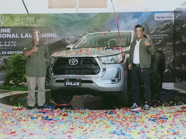 Agung Toyota Serentak Perkenalkan New Hilux dengan Design Gagah, Stylish dan Modern