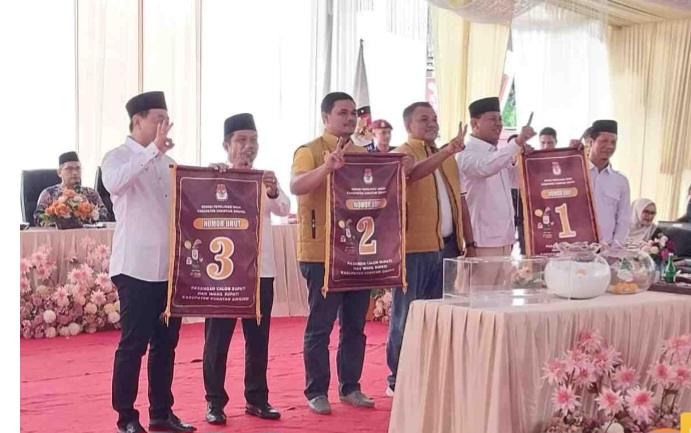 Hasil pengundian, nomor urut 1 didapat Paslon Suhardiman Amby - Muklisin (foto/ultra).