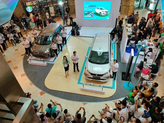All New Ertiga Hybrid resmi diluncurkan untuk masyarakat Riau oleh PT Suzuki Indomobil Sales (SIS) bekerja sama dengan PT Sejahtera Buana Trada (SBT). Peluncuran mobil elektrifikasi pertama di kelas LMPV tersebut dilakukan di Mal Ska, Pekanbaru, Sabtu (18/6/2022).