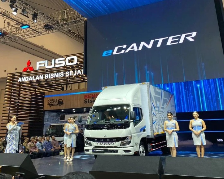 Mitsubishi Fuso Luncurkan Truk Listrik eCanter.