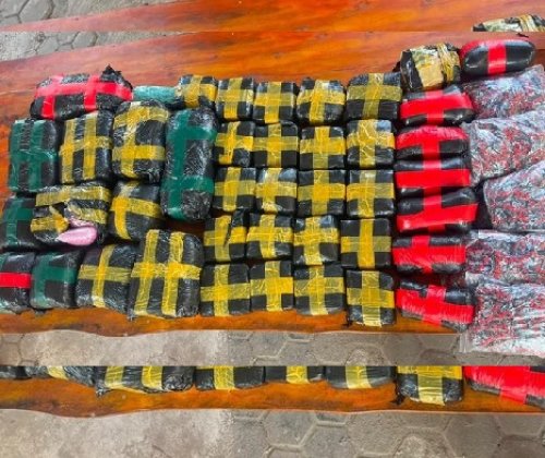 Barang bukti penangkapan 29 Kg Sabu - 122 ribu butir ekstasi di Bengkalis 
