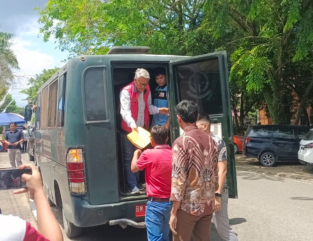 Eks Bupati Kuansing 2 periode, Sukarmis, terdakwa kasus korupsi proyek pembangunan hotel