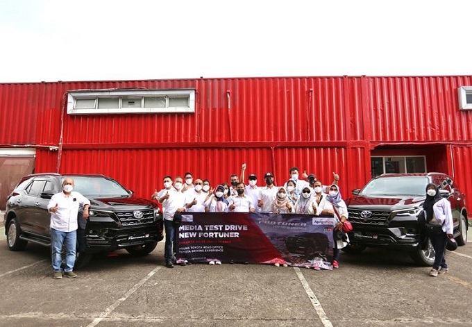 Halloriau.com menjajal ketaguhan New Fortuner 2.8 di Toyota Driving Experience, Selasa (25/1/2022).